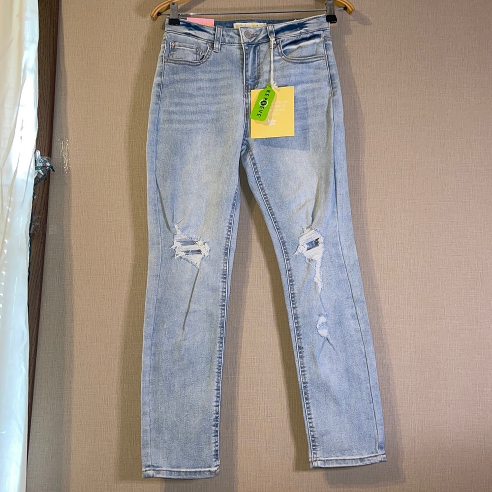 NWT Indigo Rein Loose Fit Distressed Jeans